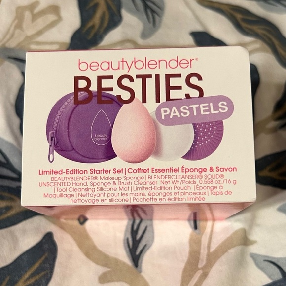 Beautyblender Besties Pastels Blend & Cleanse Starter Set - Picture 2 of 8